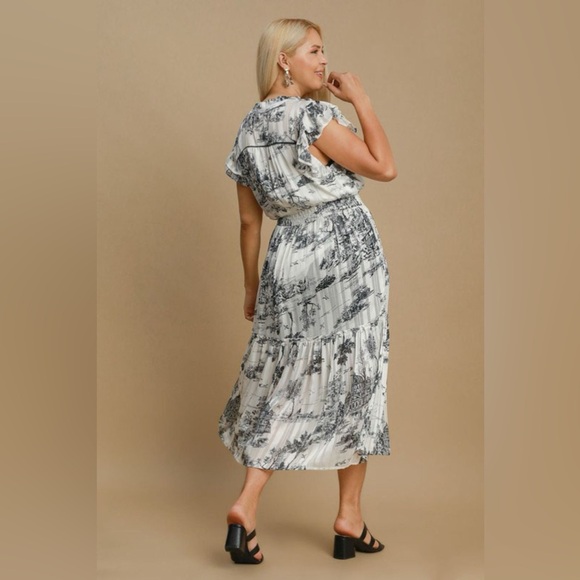 Umgee Full Size Two Tone Landscape Print Midi Dress Plus Size - Picture 3 of 3